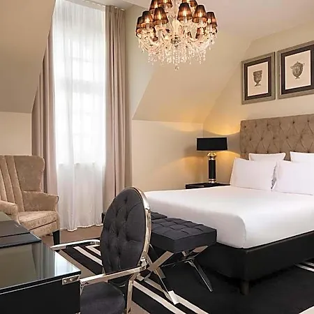Royal Hainaut & Hotel 4*