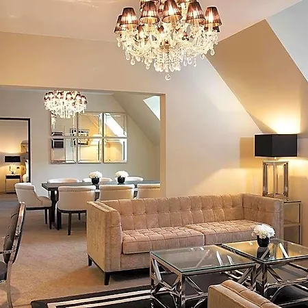 Royal Hainaut & 4* Valenciennes