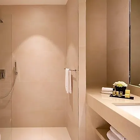 Hotel Royal Hainaut & 4*