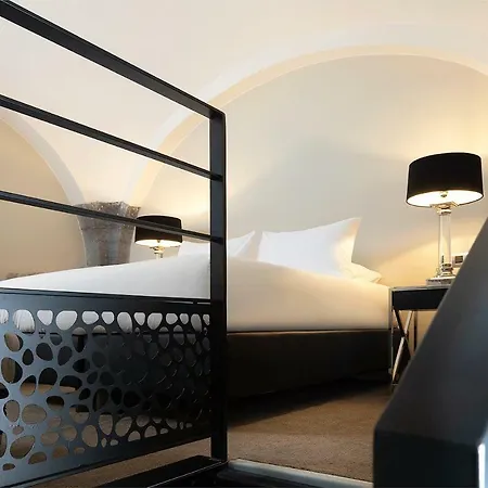 Royal Hainaut & Hotel