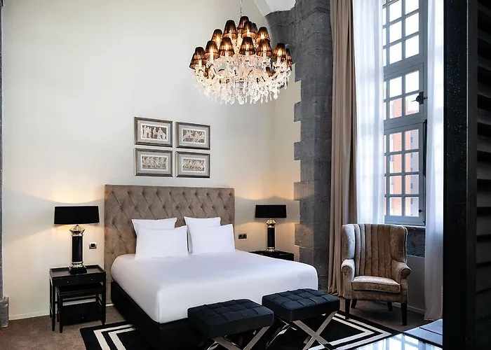 Hotel Royal Hainaut & 4*